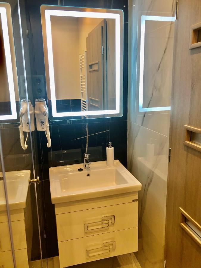 Silver Dawn Apartments Сегед Экстерьер фото