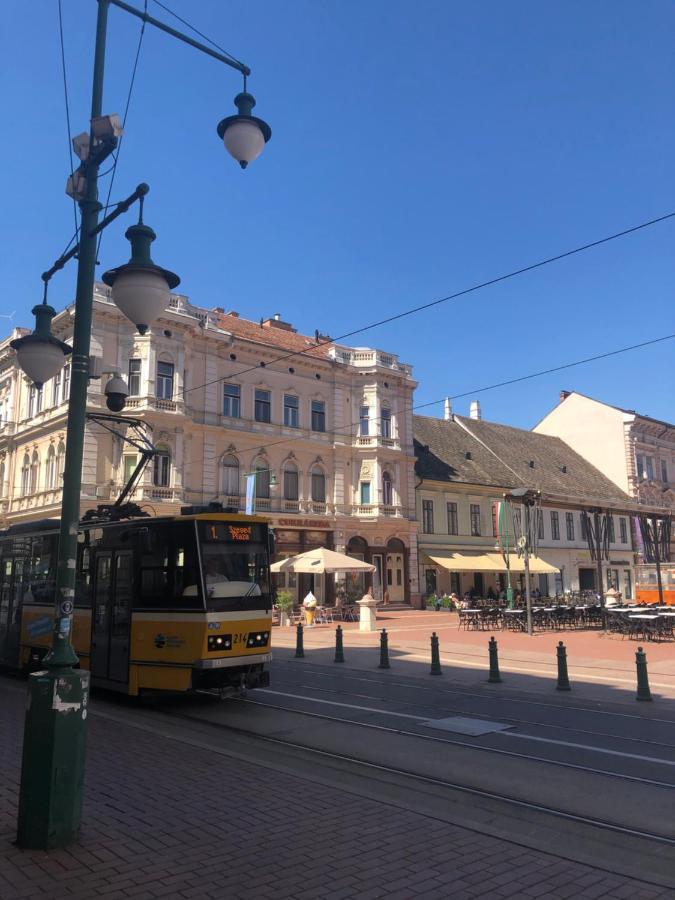 Silver Dawn Apartments Сегед Экстерьер фото