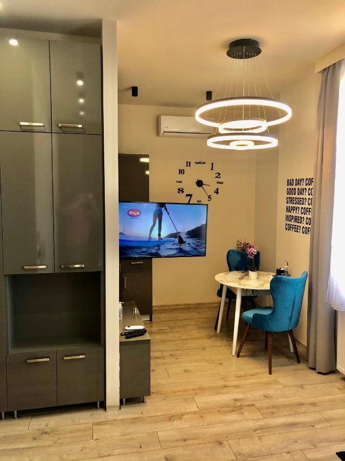 Silver Dawn Apartments Сегед Экстерьер фото