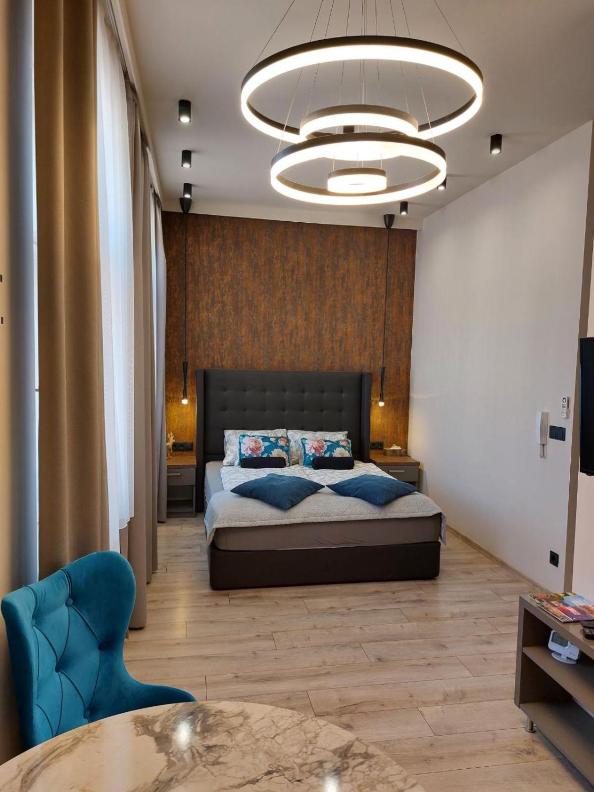 Silver Dawn Apartments Сегед Экстерьер фото