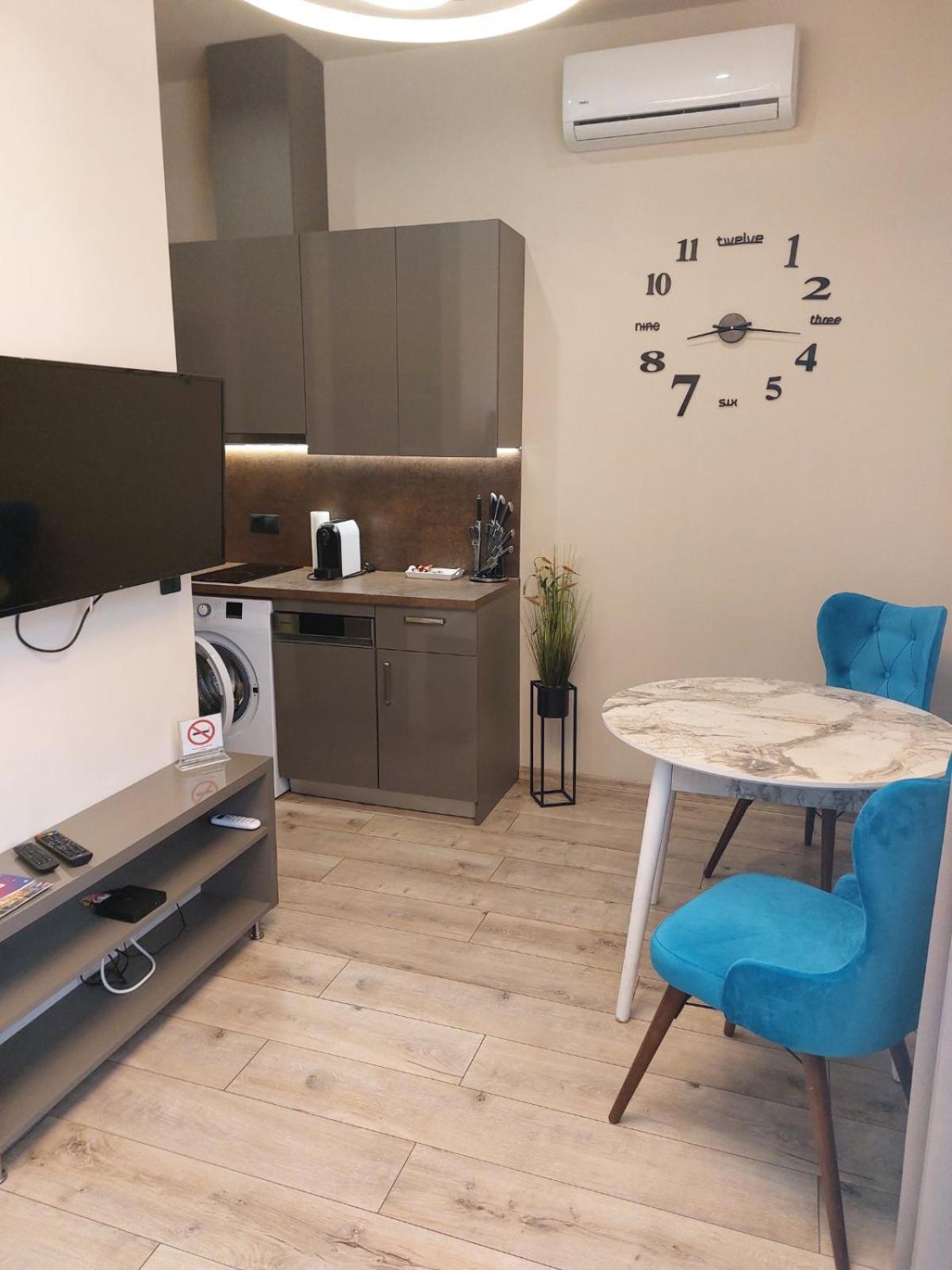Silver Dawn Apartments Сегед Экстерьер фото