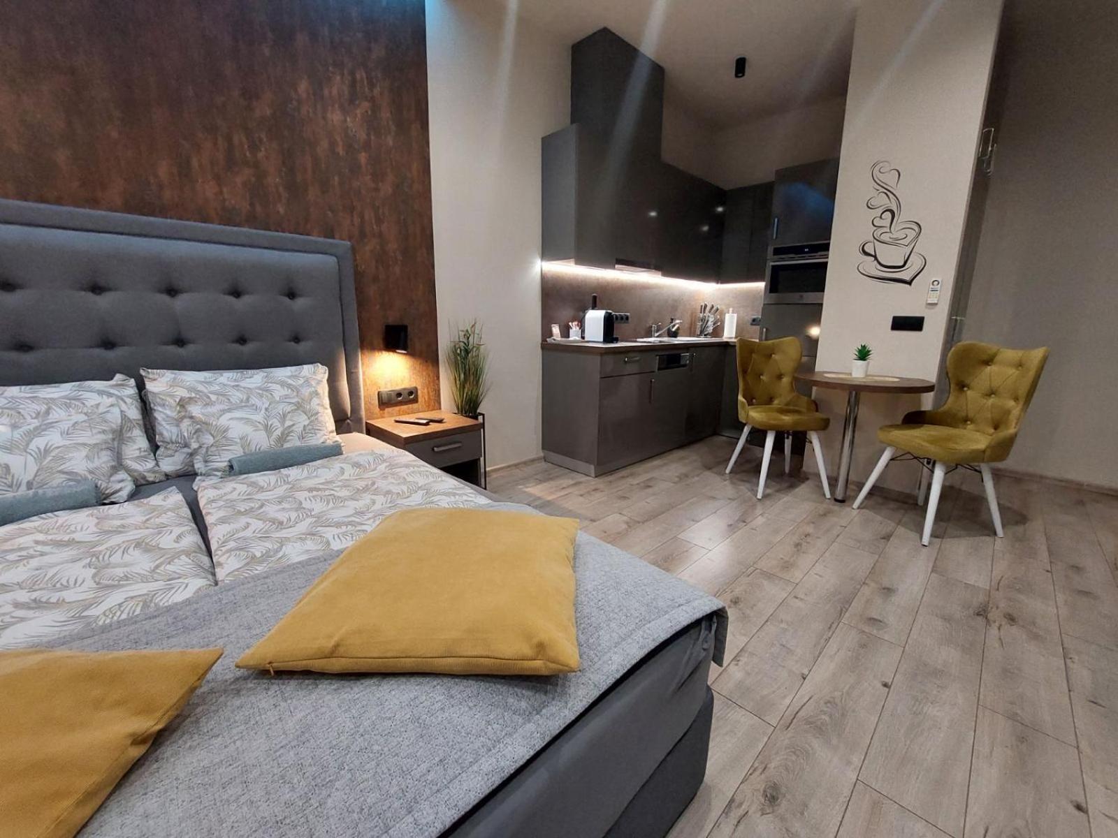 Silver Dawn Apartments Сегед Экстерьер фото