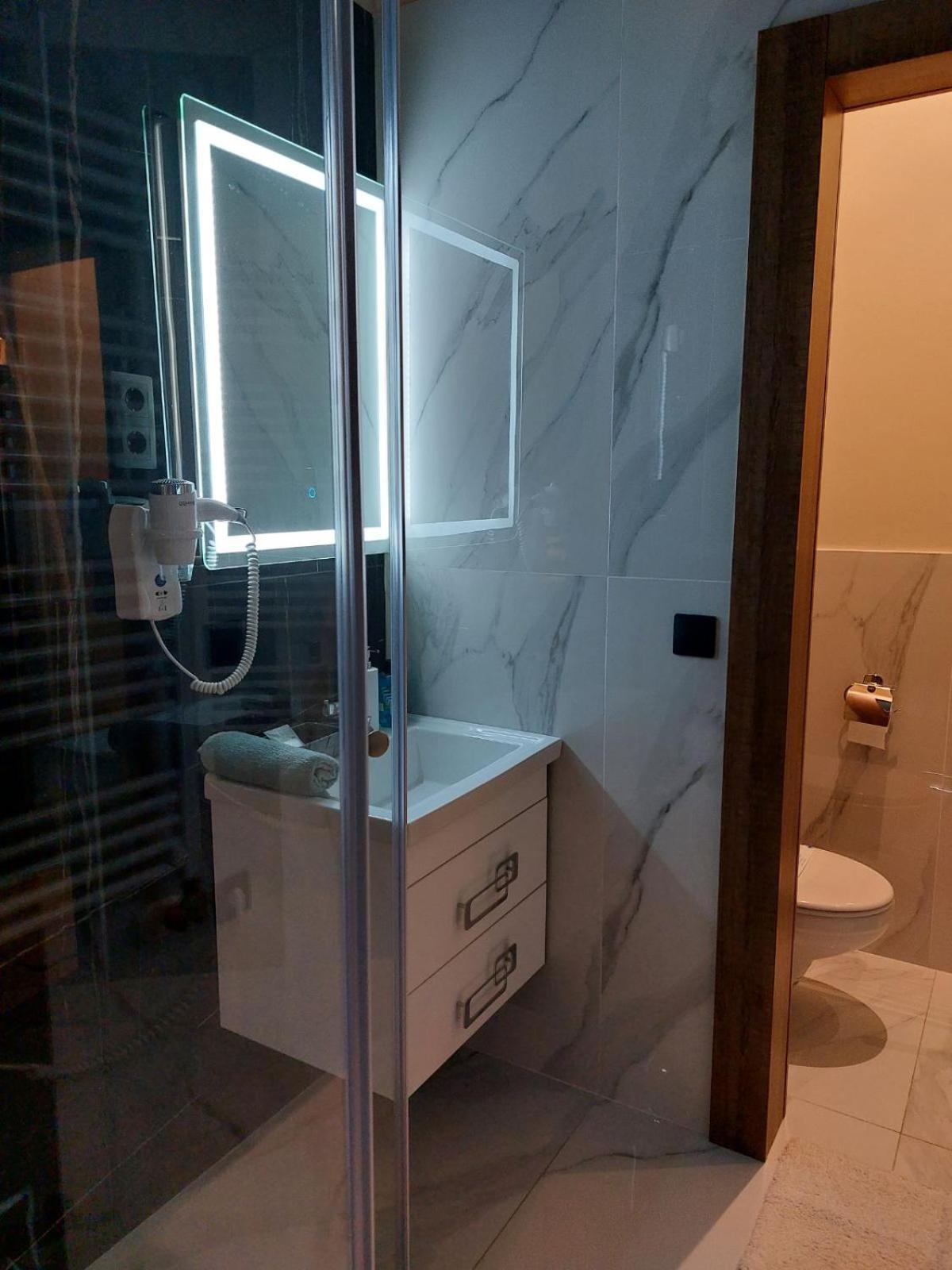 Silver Dawn Apartments Сегед Экстерьер фото