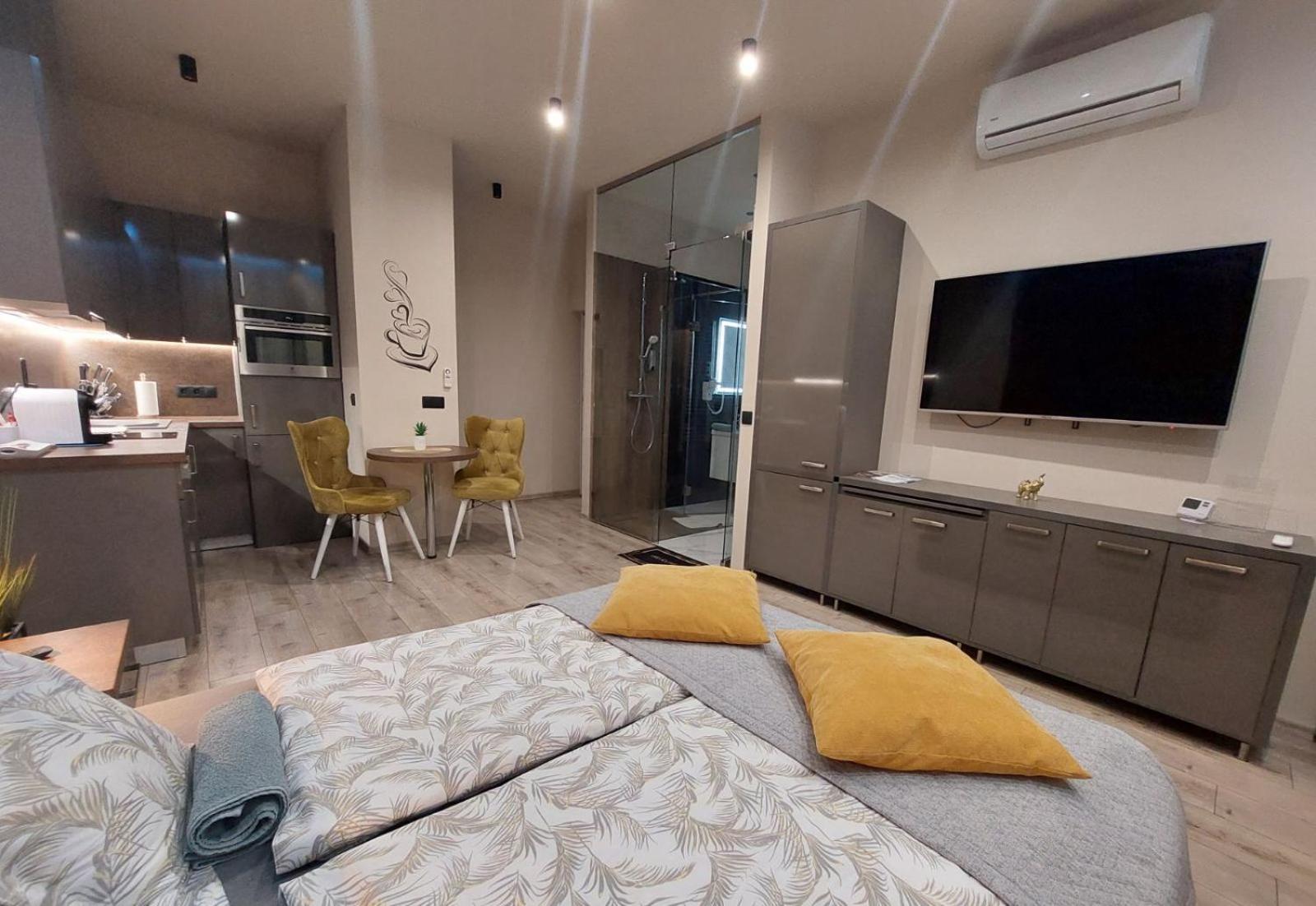 Silver Dawn Apartments Сегед Экстерьер фото